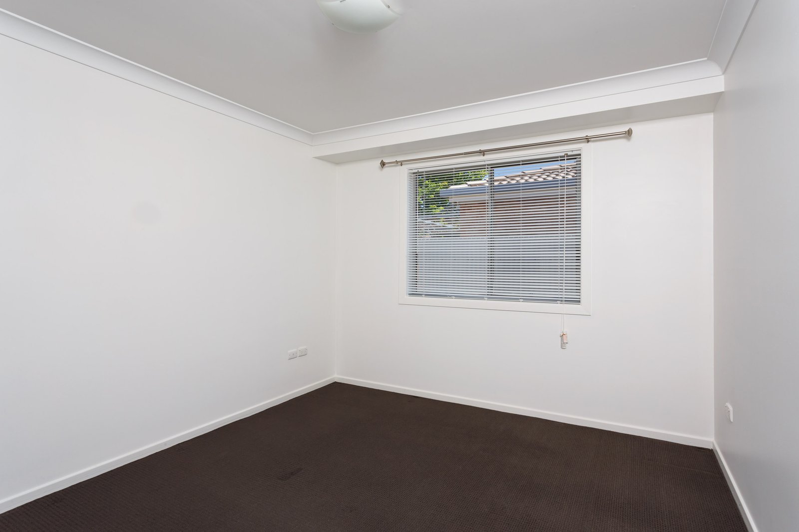 1/22 Balleroo Crescent GLENFIELD PARK 9