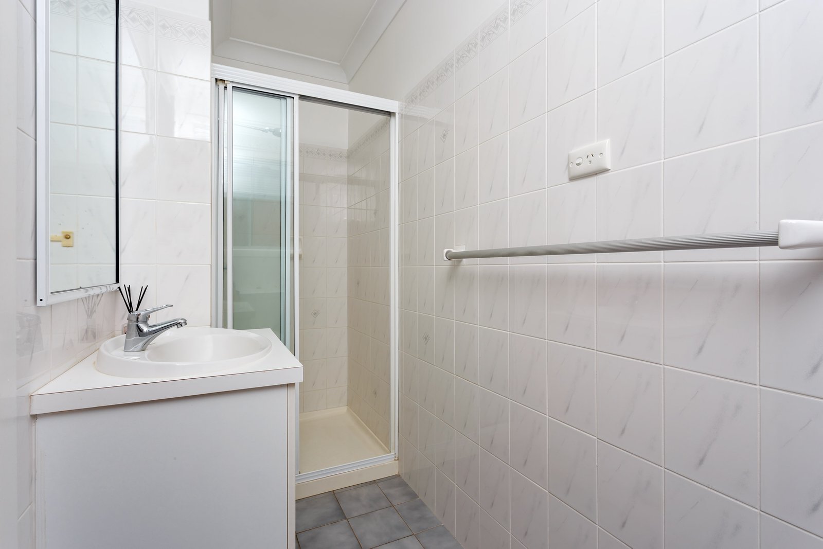 1/22 Balleroo Crescent GLENFIELD PARK 10