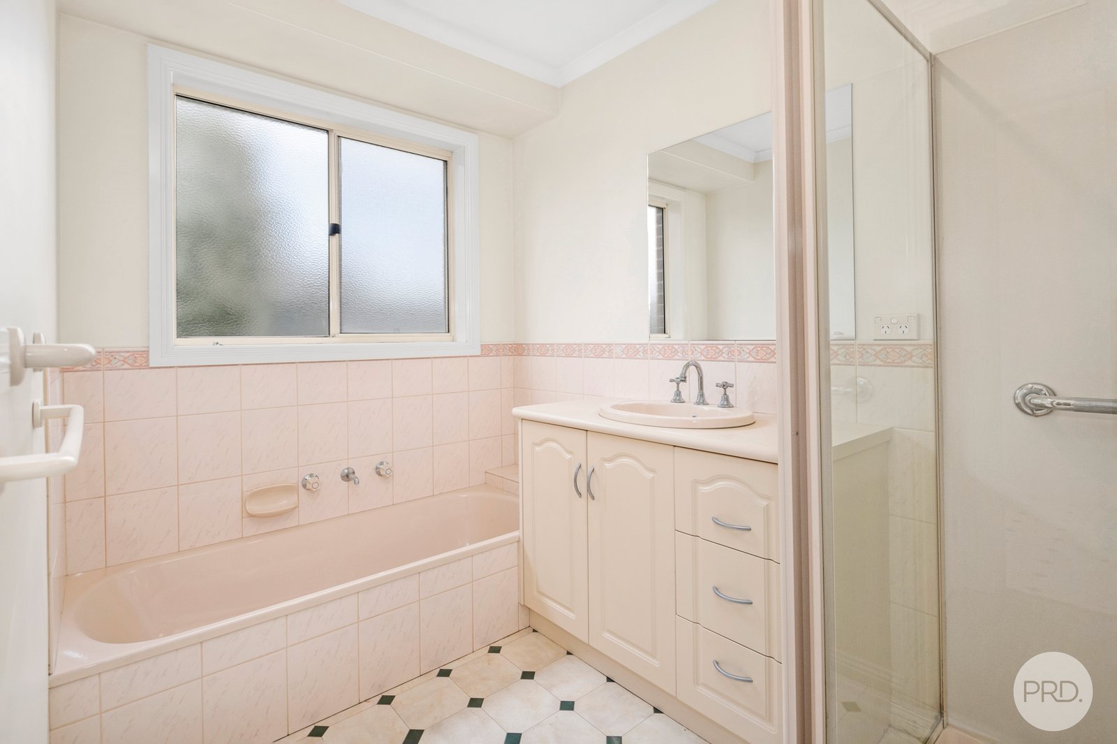 1/22 Bradbury Street BROWN HILL 7