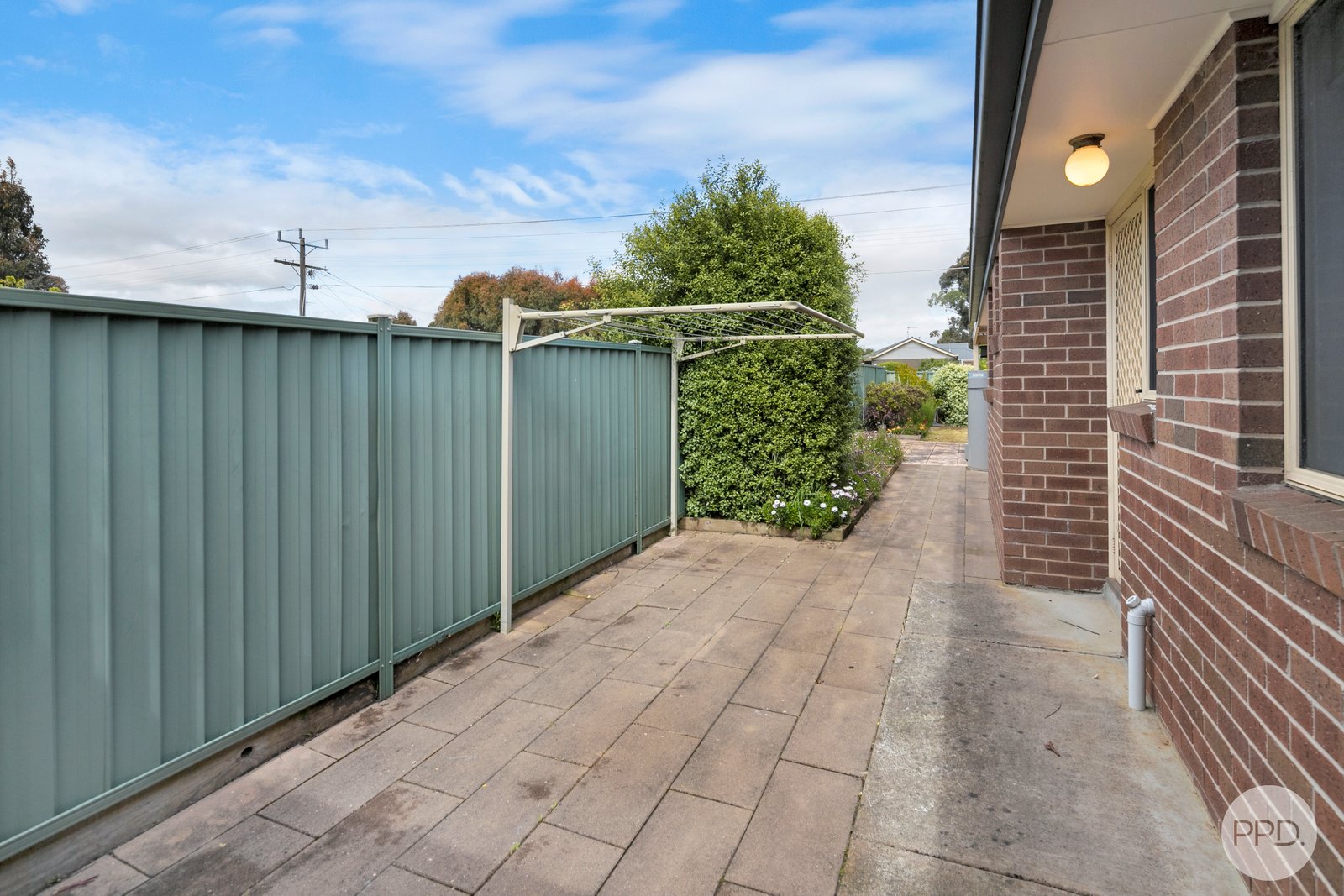 1/22 Bradbury Street BROWN HILL 12