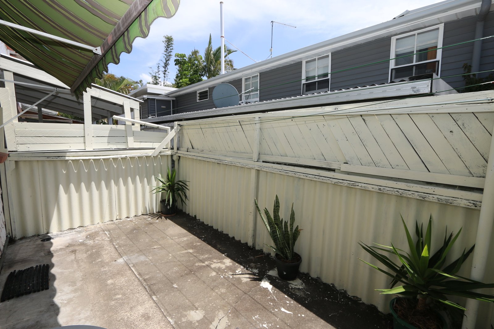 1/22 Central Street LABRADOR 5