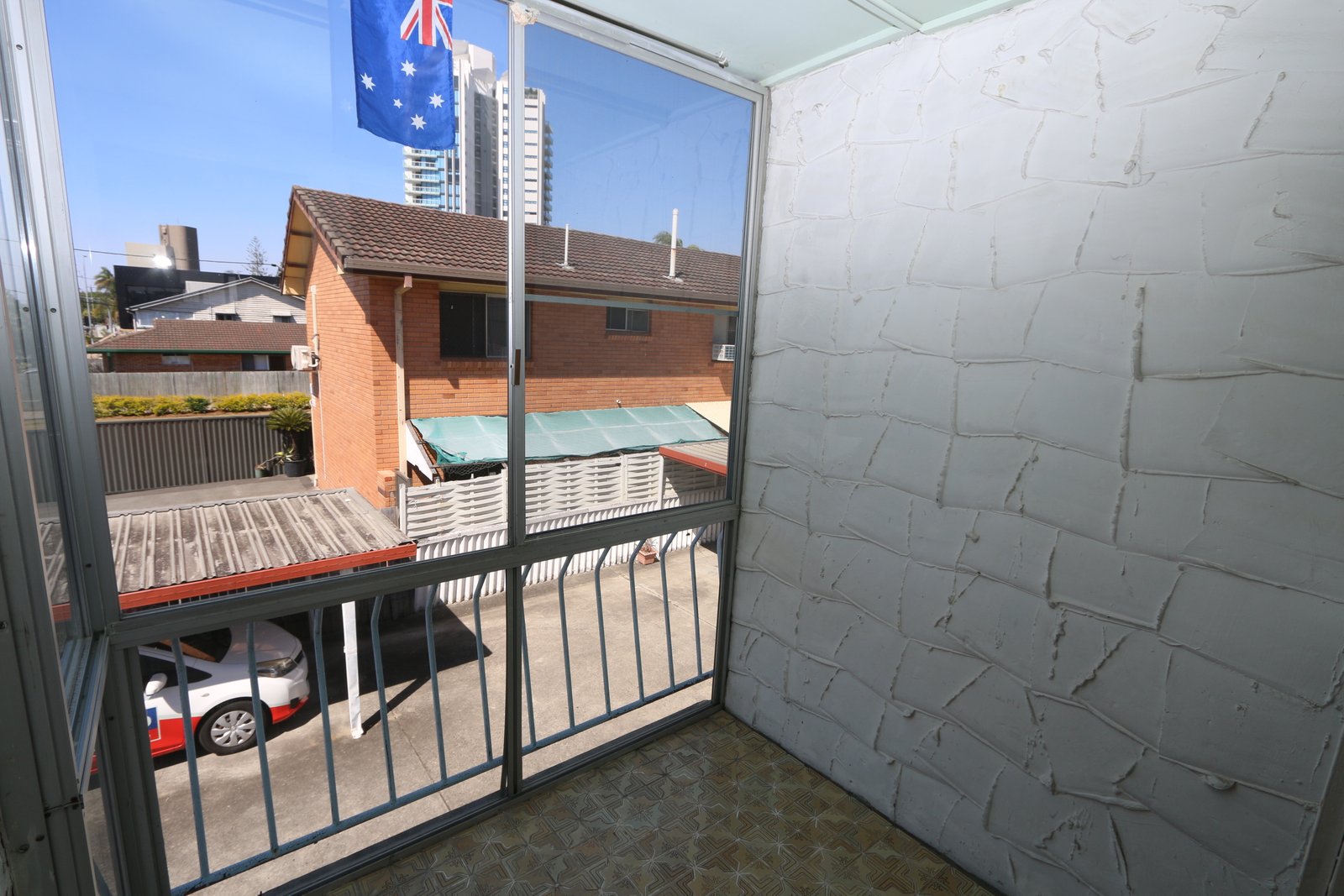 1/22 Central Street LABRADOR 11