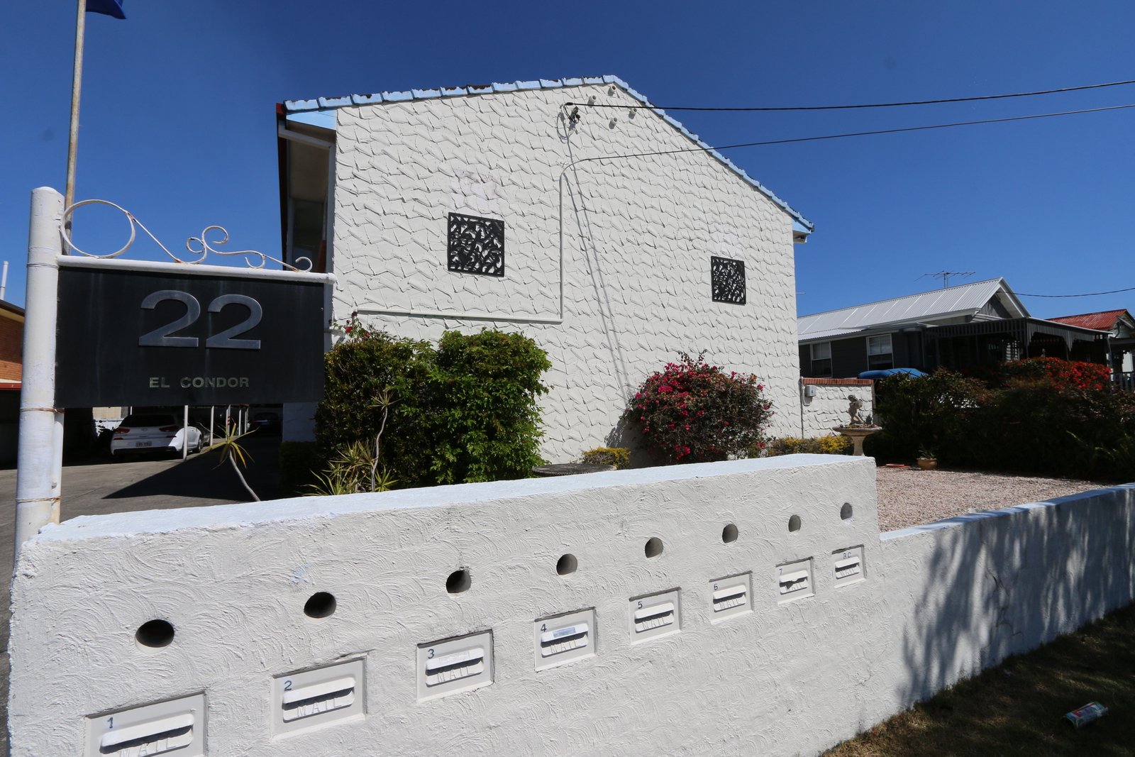 1/22 Central Street LABRADOR 14