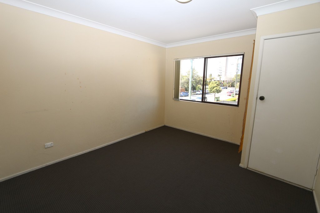1/22 Central Street LABRADOR 6