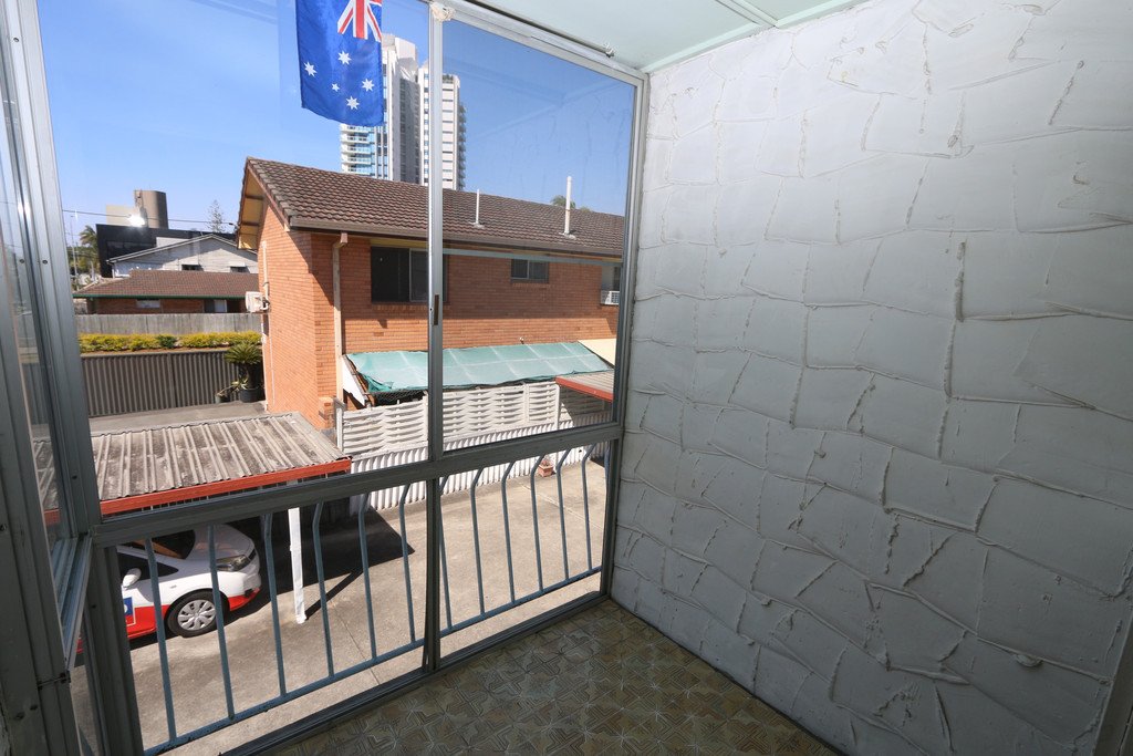 1/22 Central Street LABRADOR 11