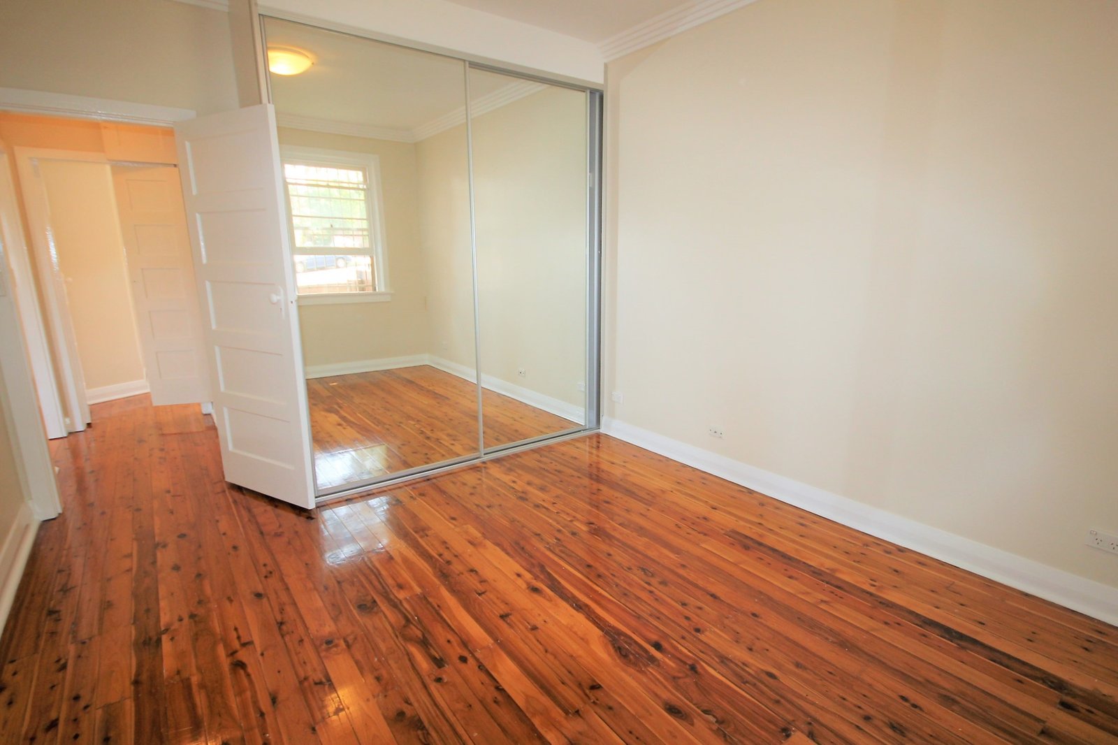 1/22 Dalmar Street CROYDON 2