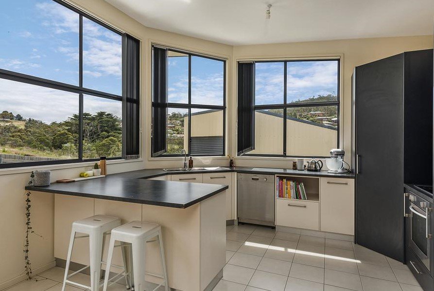 1/22 Dumbarton Drive GEILSTON BAY 2