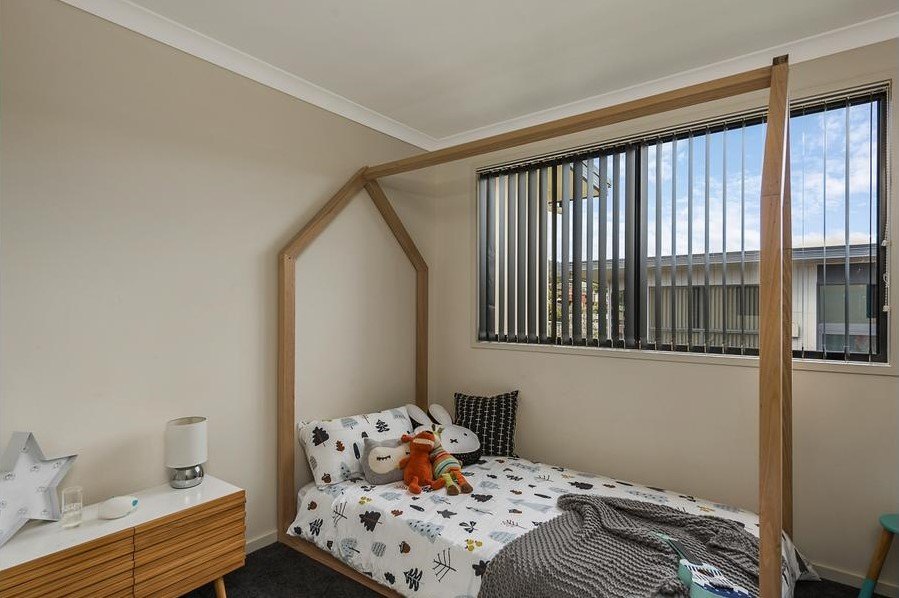 1/22 Dumbarton Drive GEILSTON BAY 9
