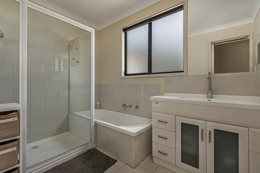 1/22 Dumbarton Drive GEILSTON BAY 10