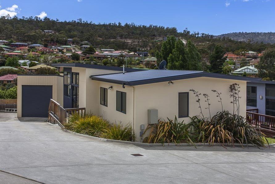 1/22 Dumbarton Drive GEILSTON BAY 12