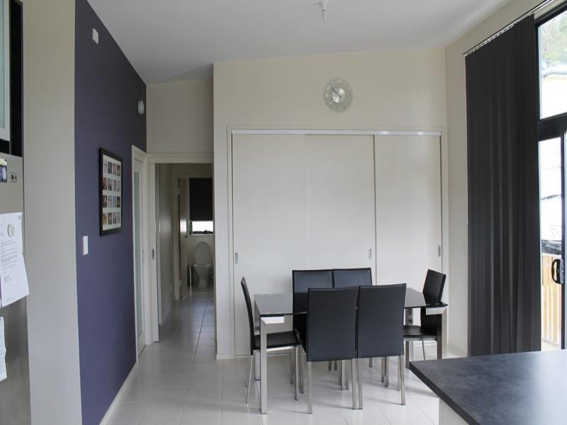 1/22 Dumbarton Drive GEILSTON BAY 4