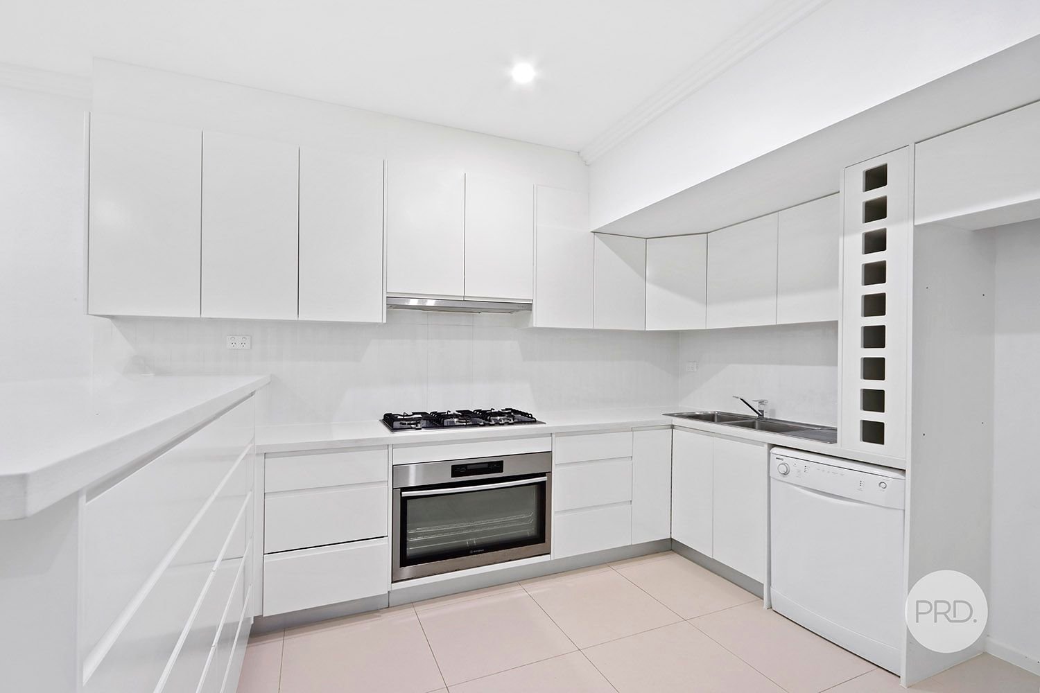 122 Glencoe Street SUTHERLAND 3