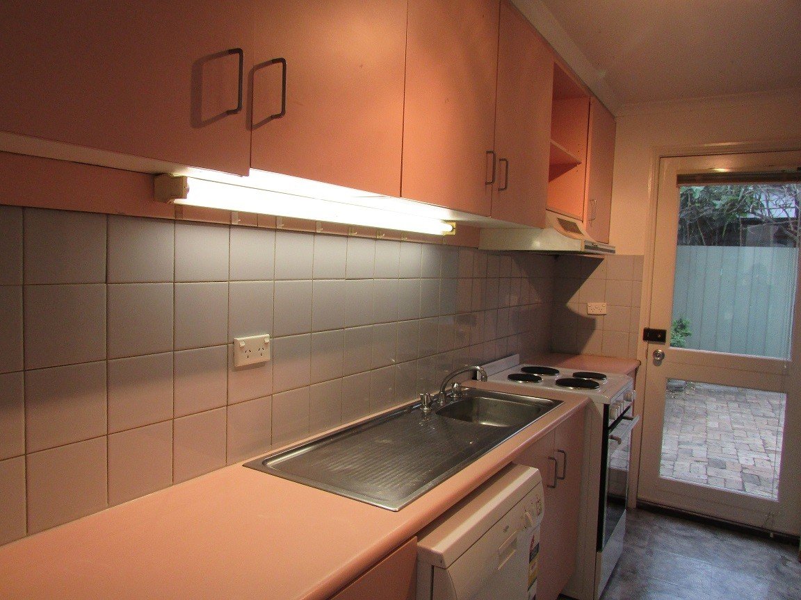 Gallery: 122 Ingles Street