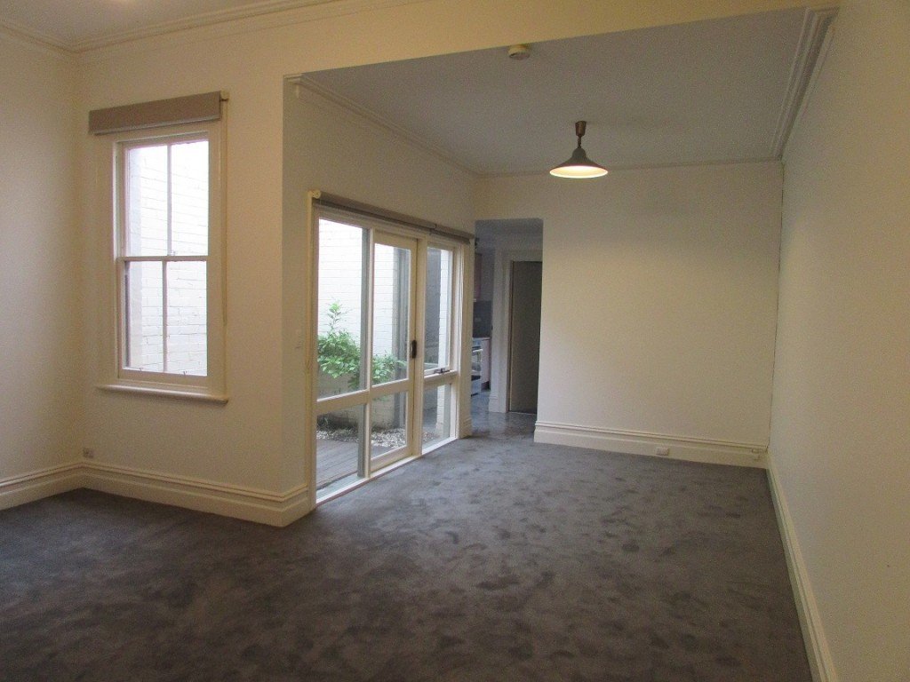 Gallery: 122 Ingles Street