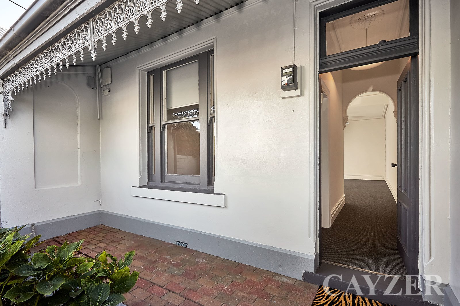 Gallery: 122 Ingles Street