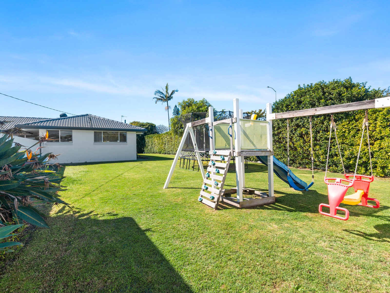 122 Mallawa Drive PALM BEACH 10