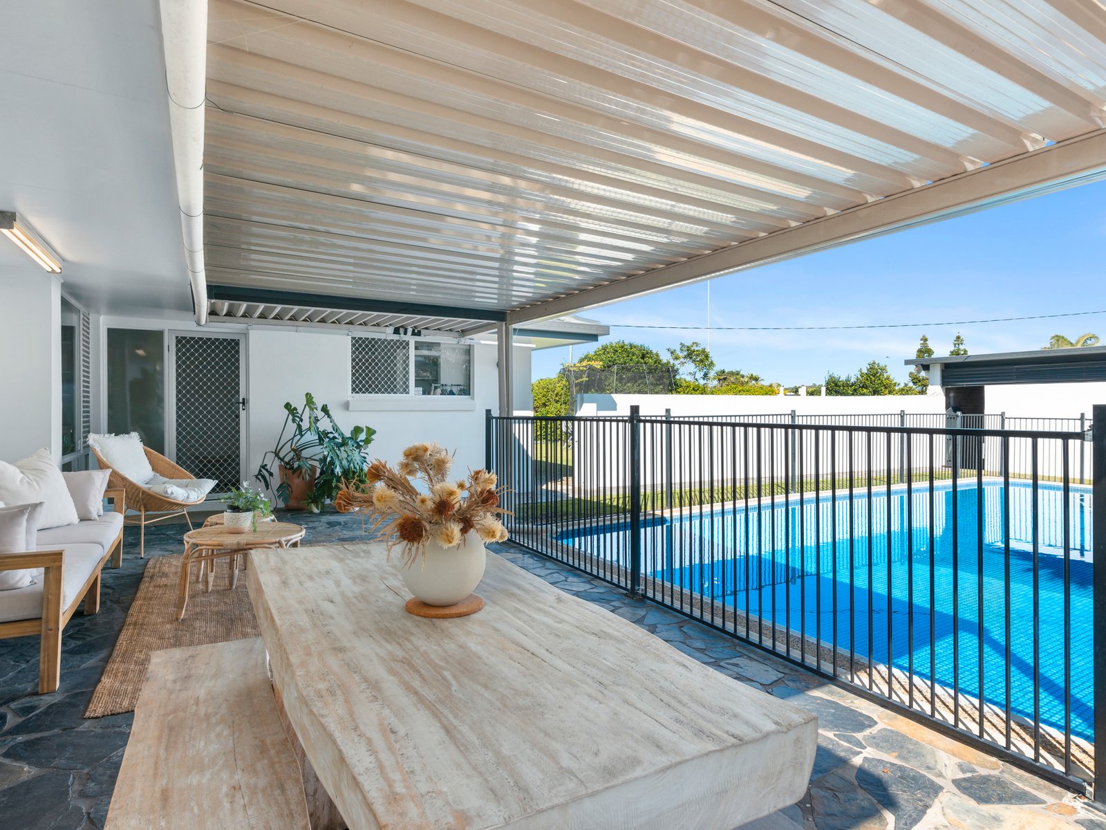 122 Mallawa Drive PALM BEACH 11