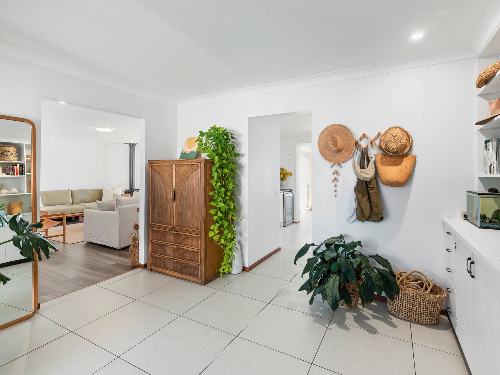 122 Mallawa Drive PALM BEACH 13