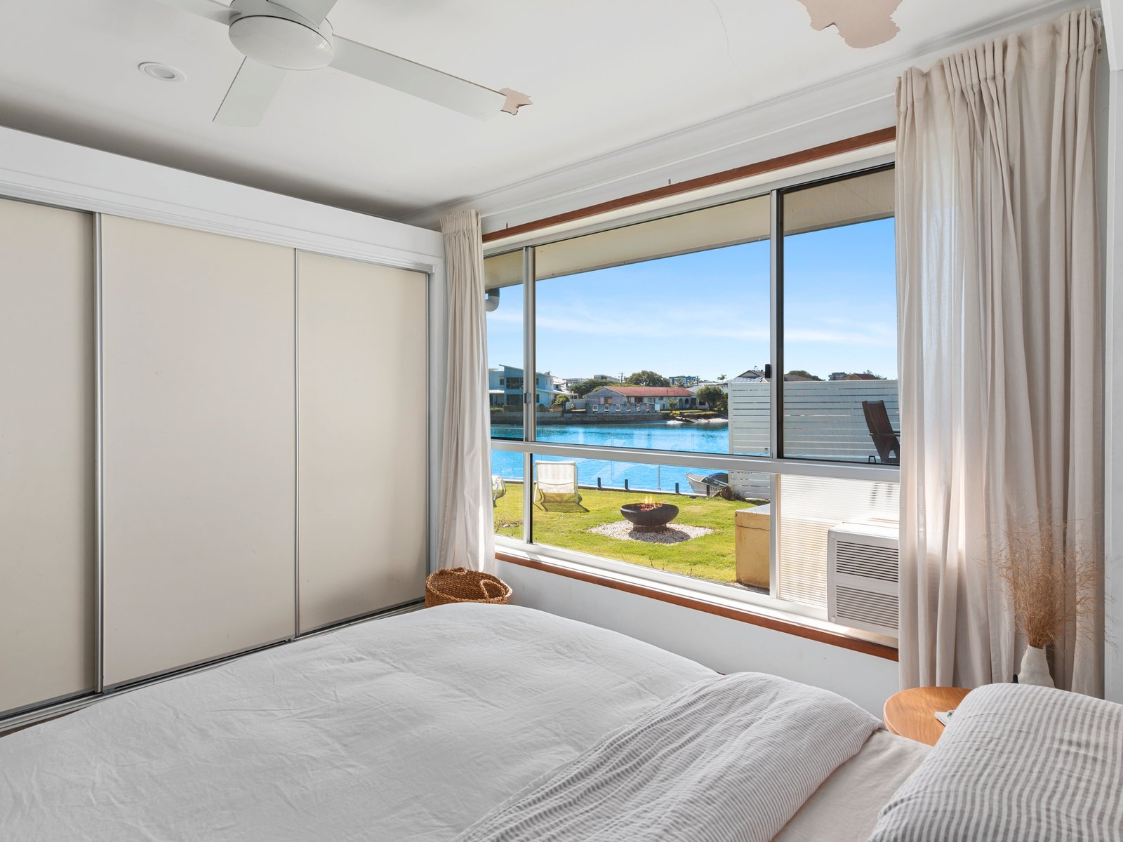 122 Mallawa Drive PALM BEACH 14