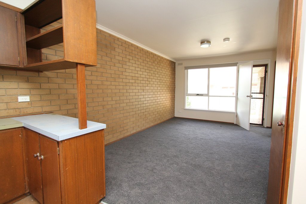 1/22 Marie Crescent WENDOUREE 4
