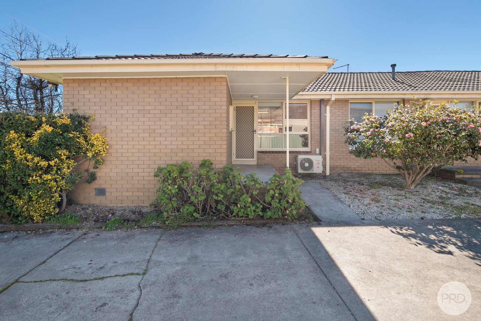 1/22 Marie Crescent WENDOUREE 9