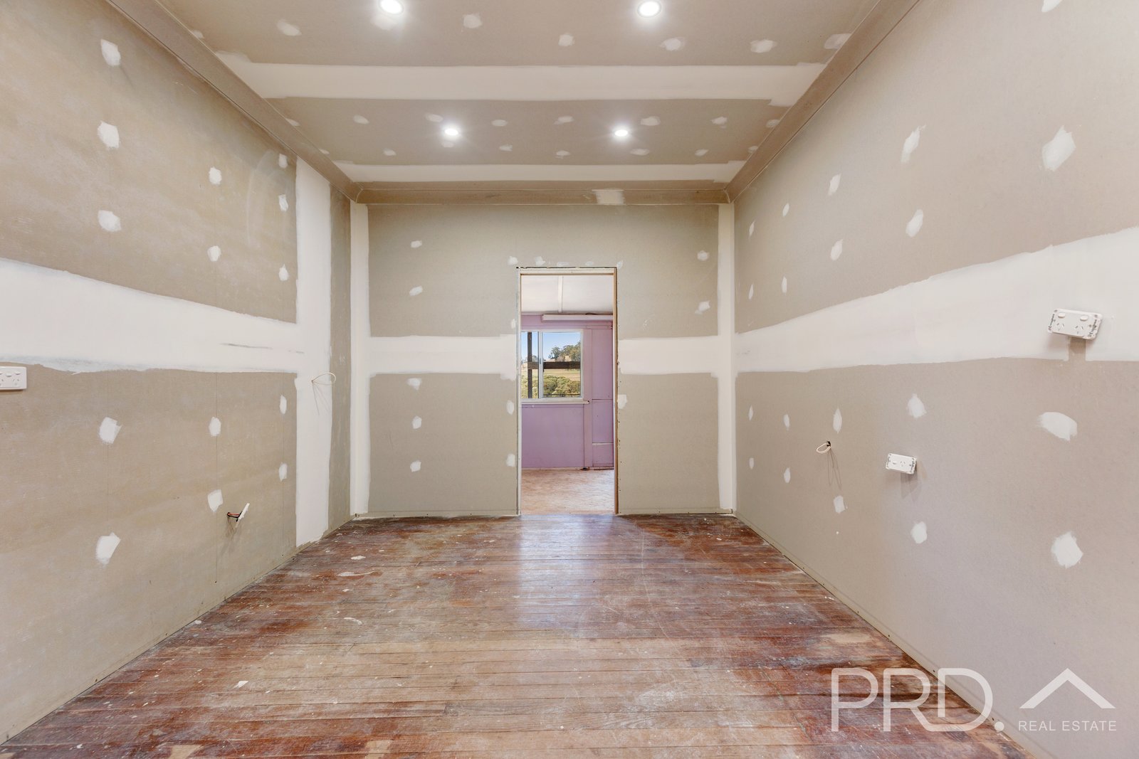 122 Mayday Road BATLOW 6
