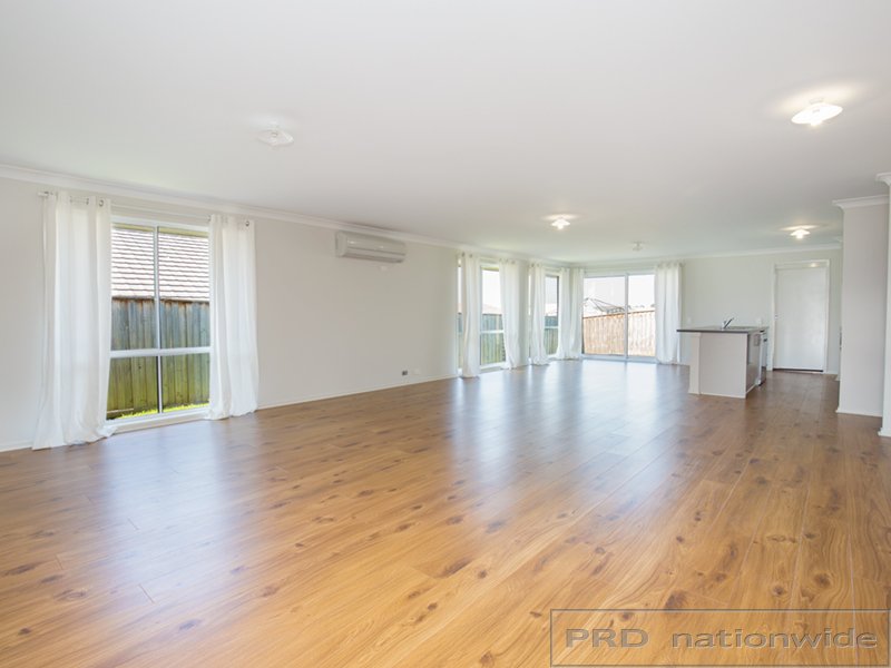 122 McKeachie Drive ABERGLASSLYN 2