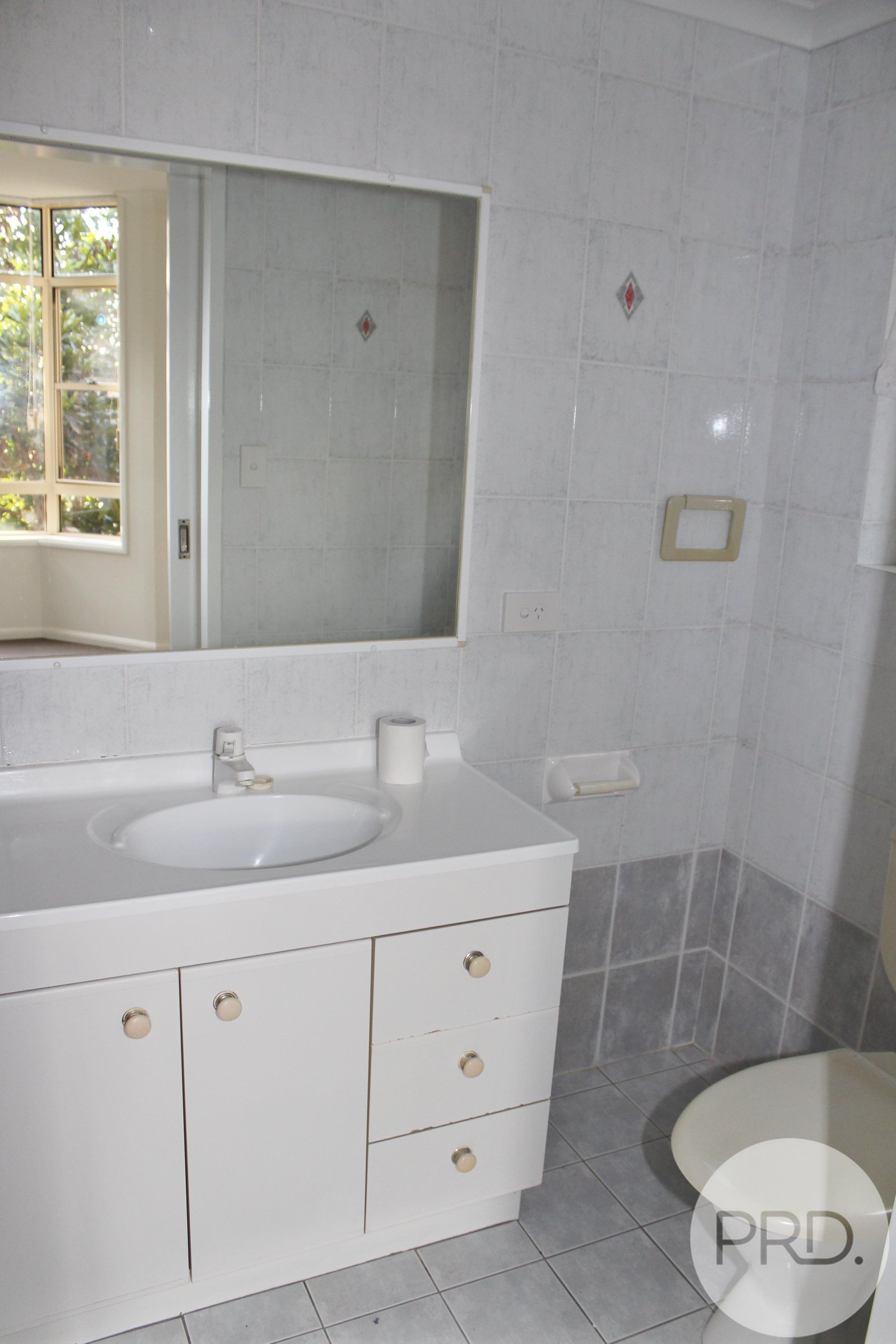 1/22 Miles Street CLAYFIELD 8