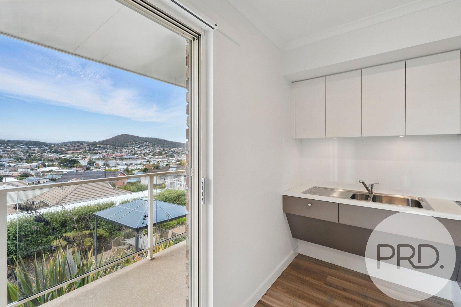 12/2 Moirunna Road LINDISFARNE 9