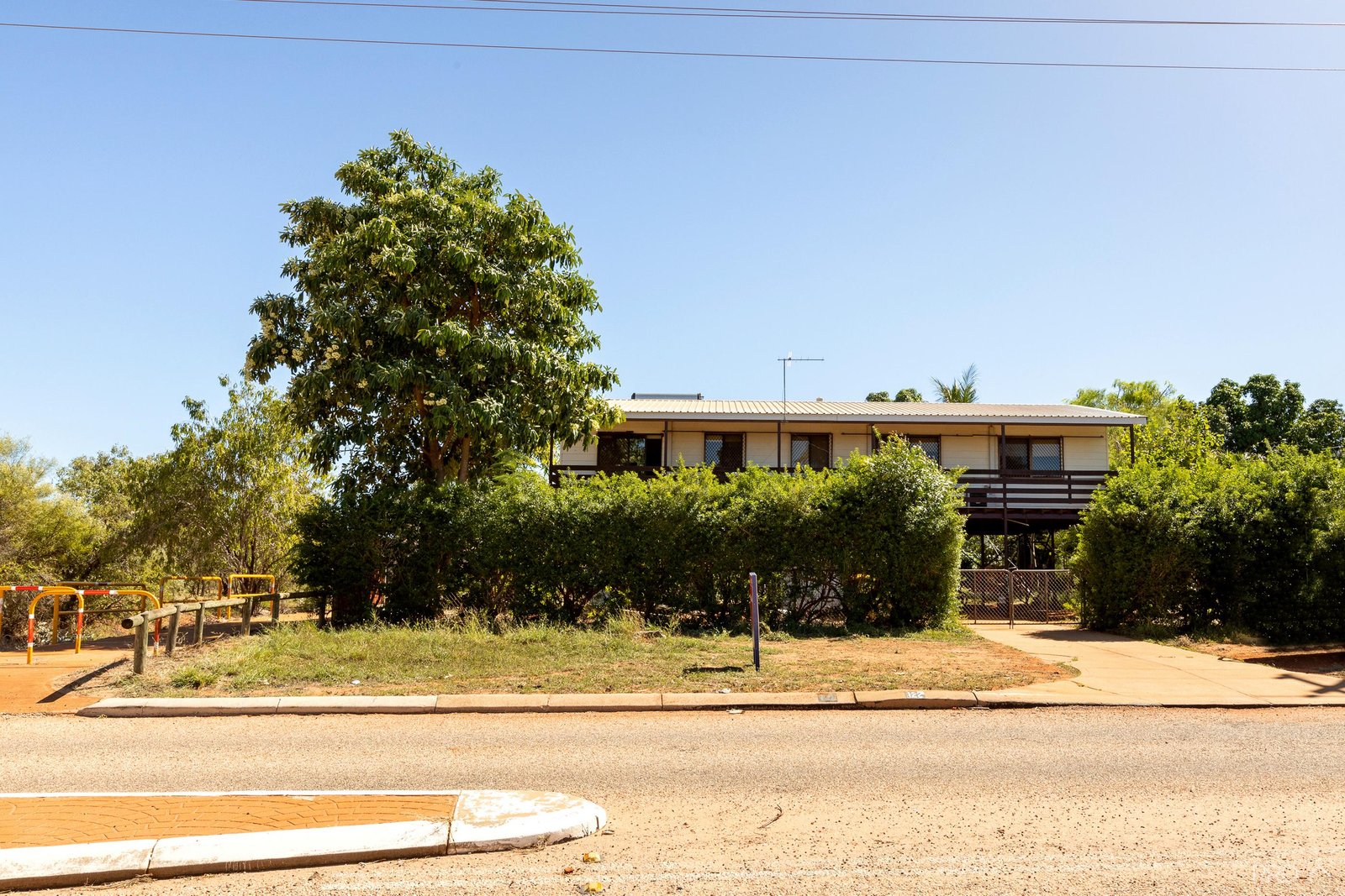 122 Reid Road CABLE BEACH 27