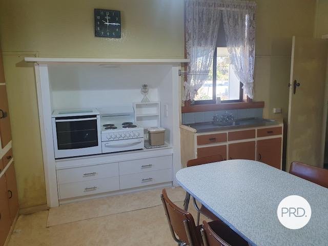 122 Rowe Street,  OUYEN 5