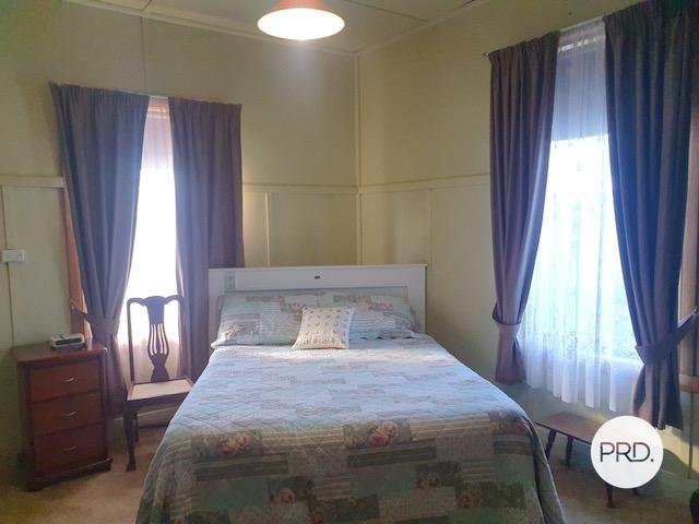 122 Rowe Street,  OUYEN 8