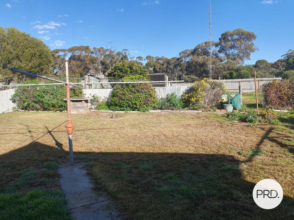 122 Rowe Street,  OUYEN 16