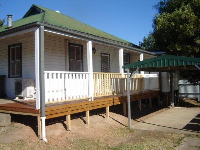 122 Russell Street TUMUT 6