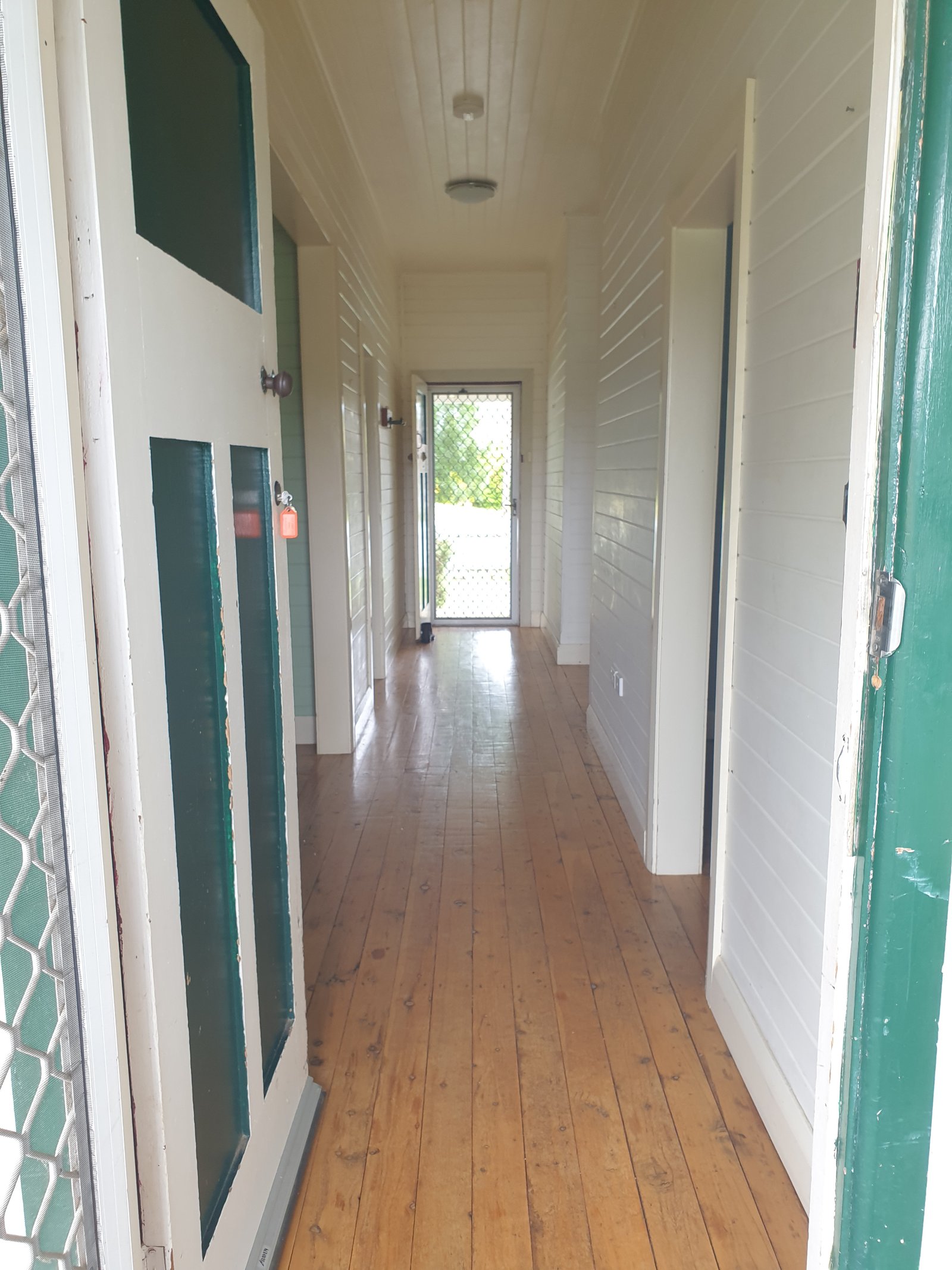 122 Russell Street TUMUT 4
