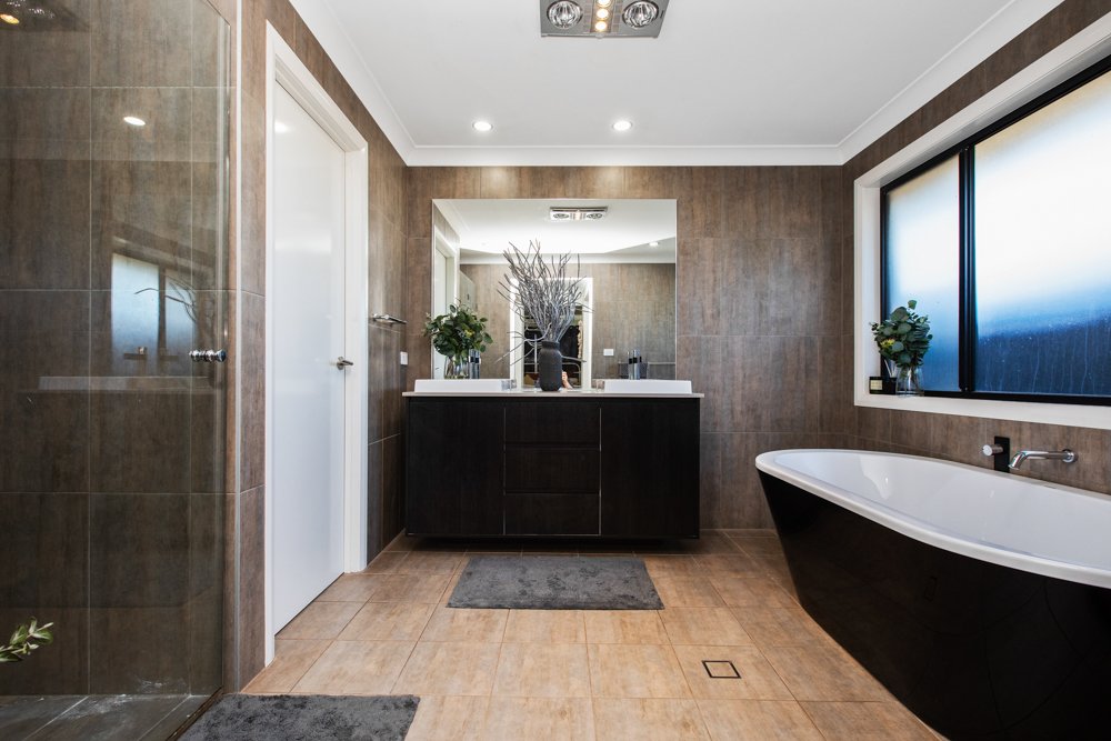 122 Saddlers Drive GILLIESTON HEIGHTS 12