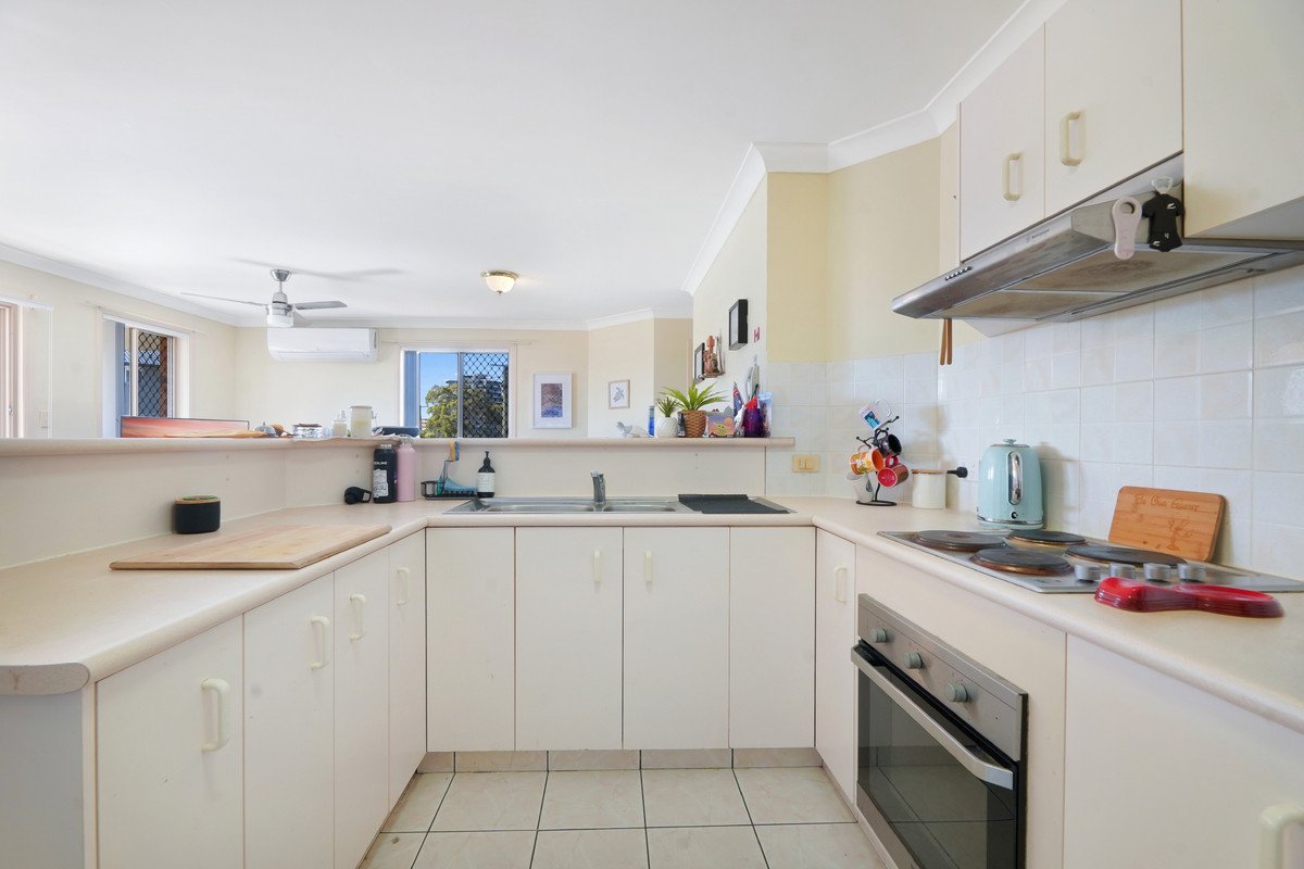 12/2 Stephens Street Burleigh Heads 5