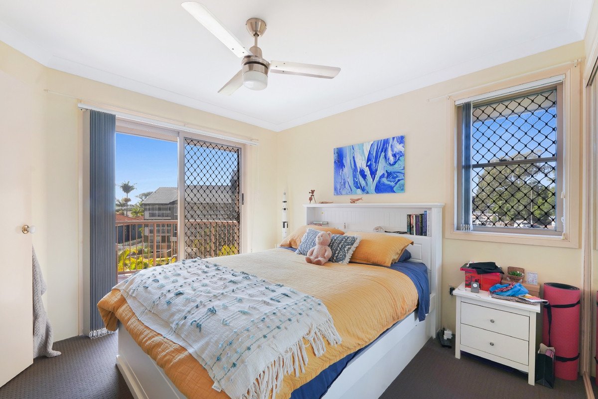 12/2 Stephens Street Burleigh Heads 9