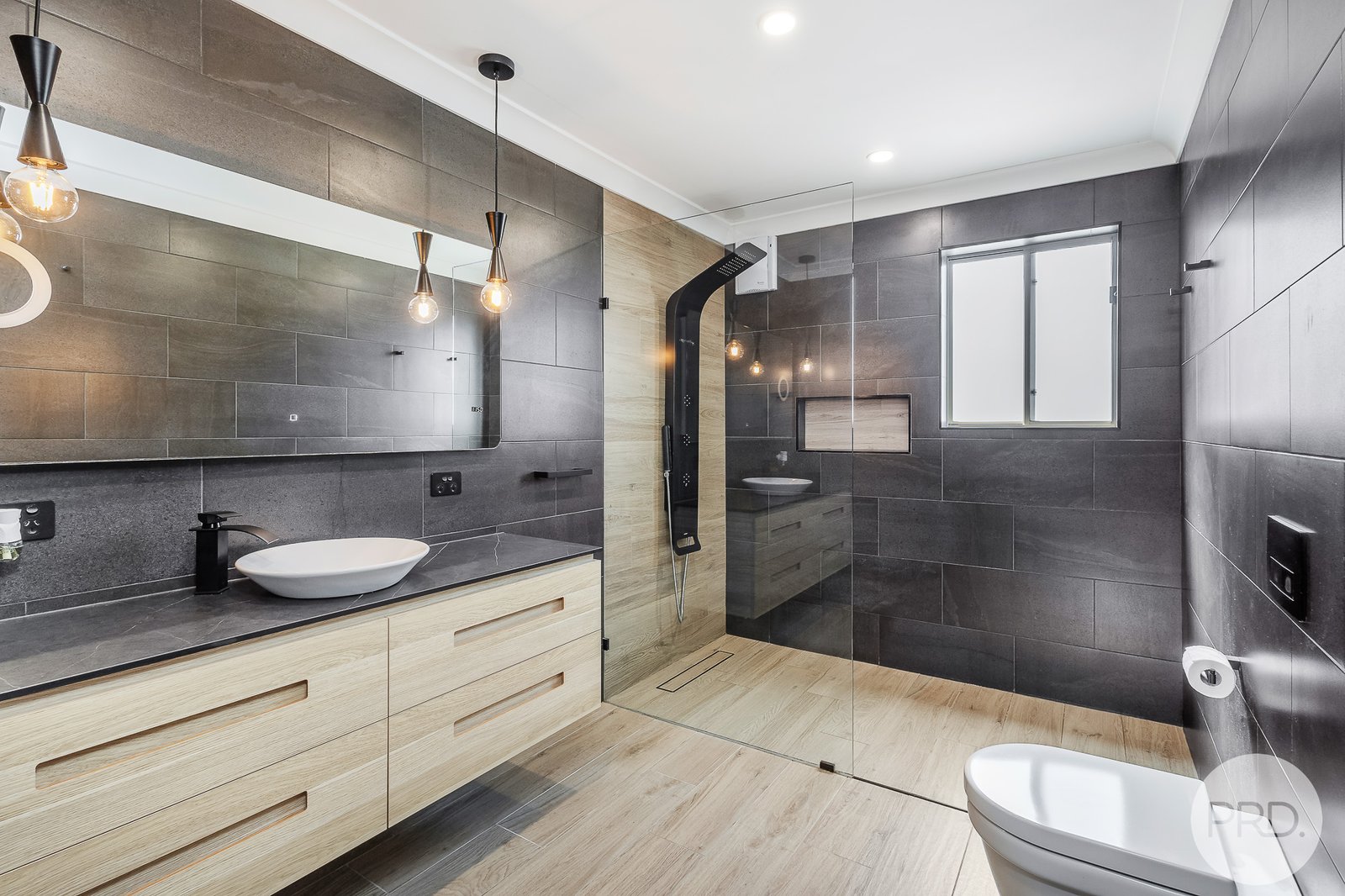 122 Stockton Street NELSON BAY 9