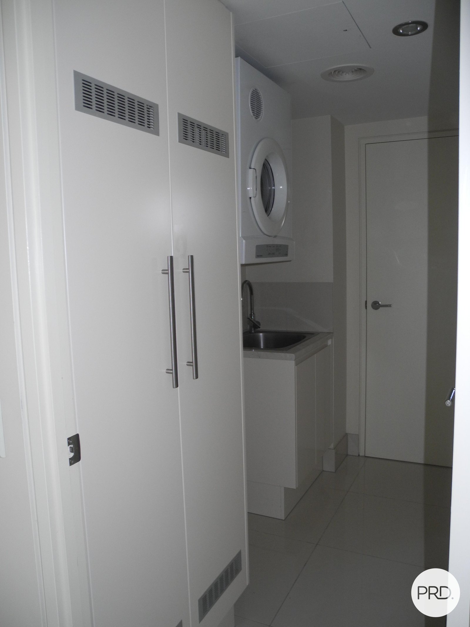 12/2 THE Promenade BOYNE ISLAND 21