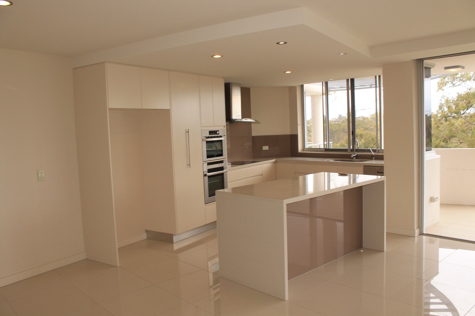 12/2 THE Promenade BOYNE ISLAND 8