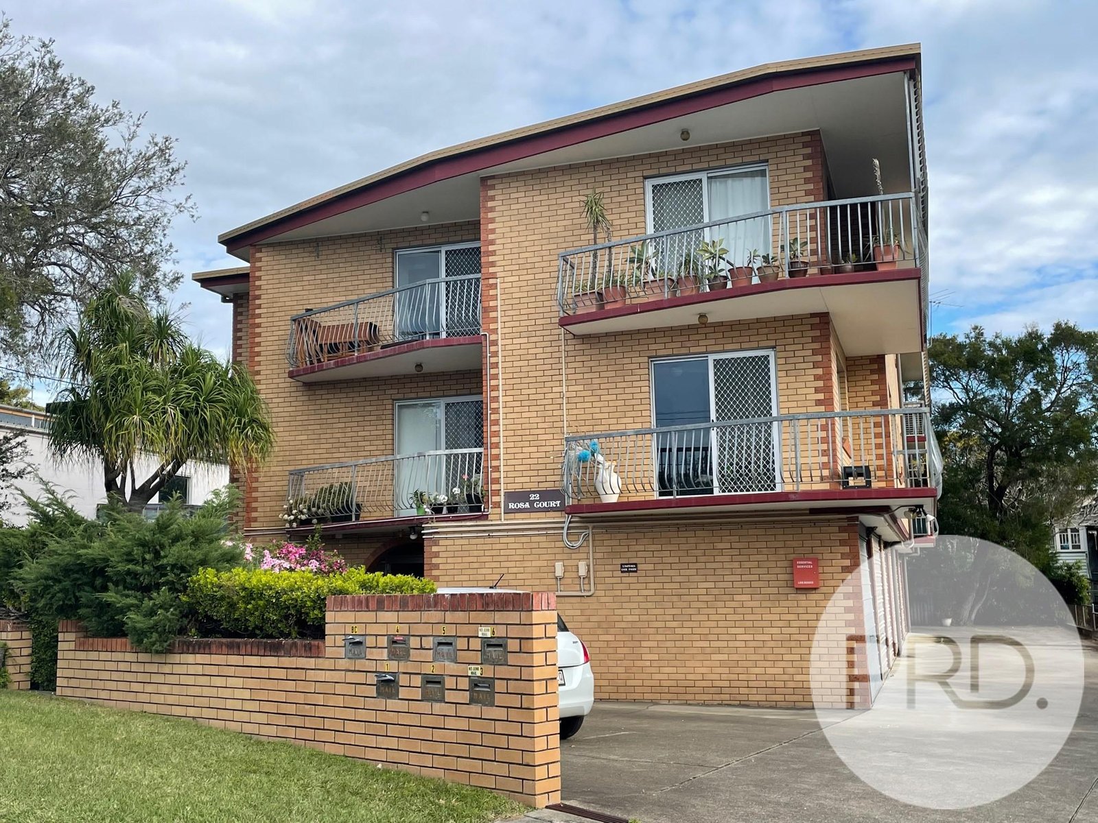 1/22 Thistle Street LUTWYCHE 1