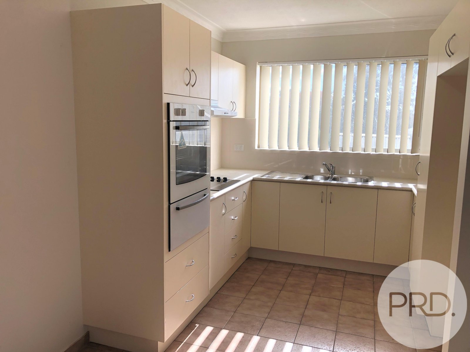 1/22 Thistle Street LUTWYCHE 2