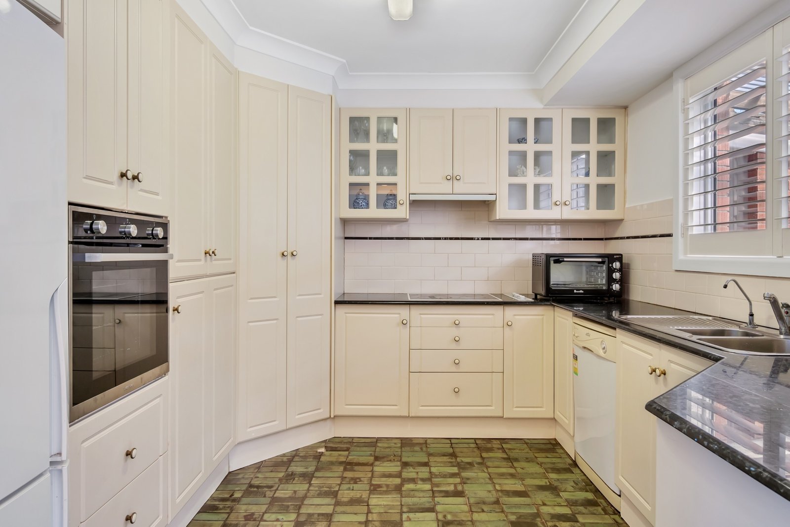 122 Victoria Street MALABAR 6