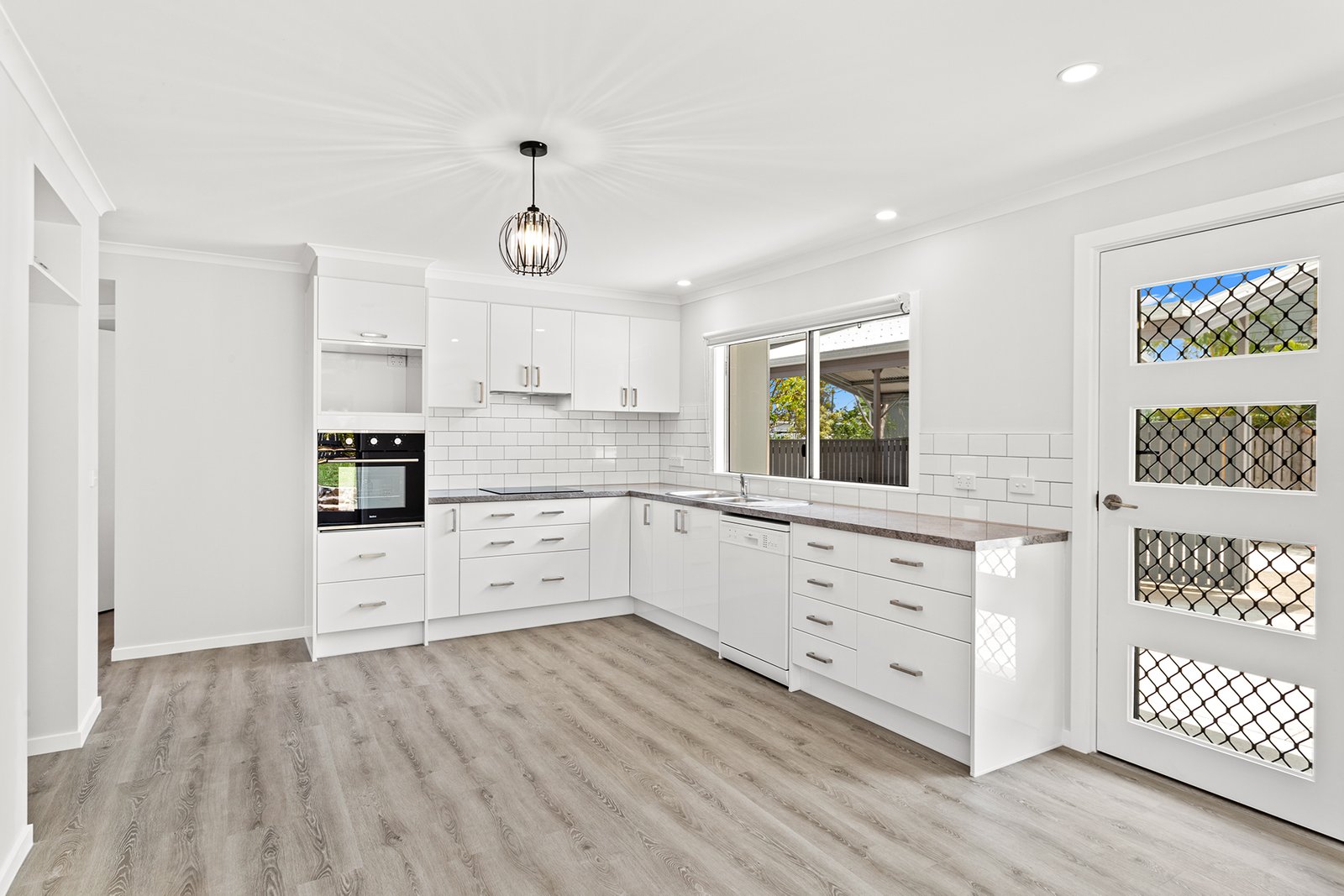 1/22 Wambiri Street CANNONVALE 3