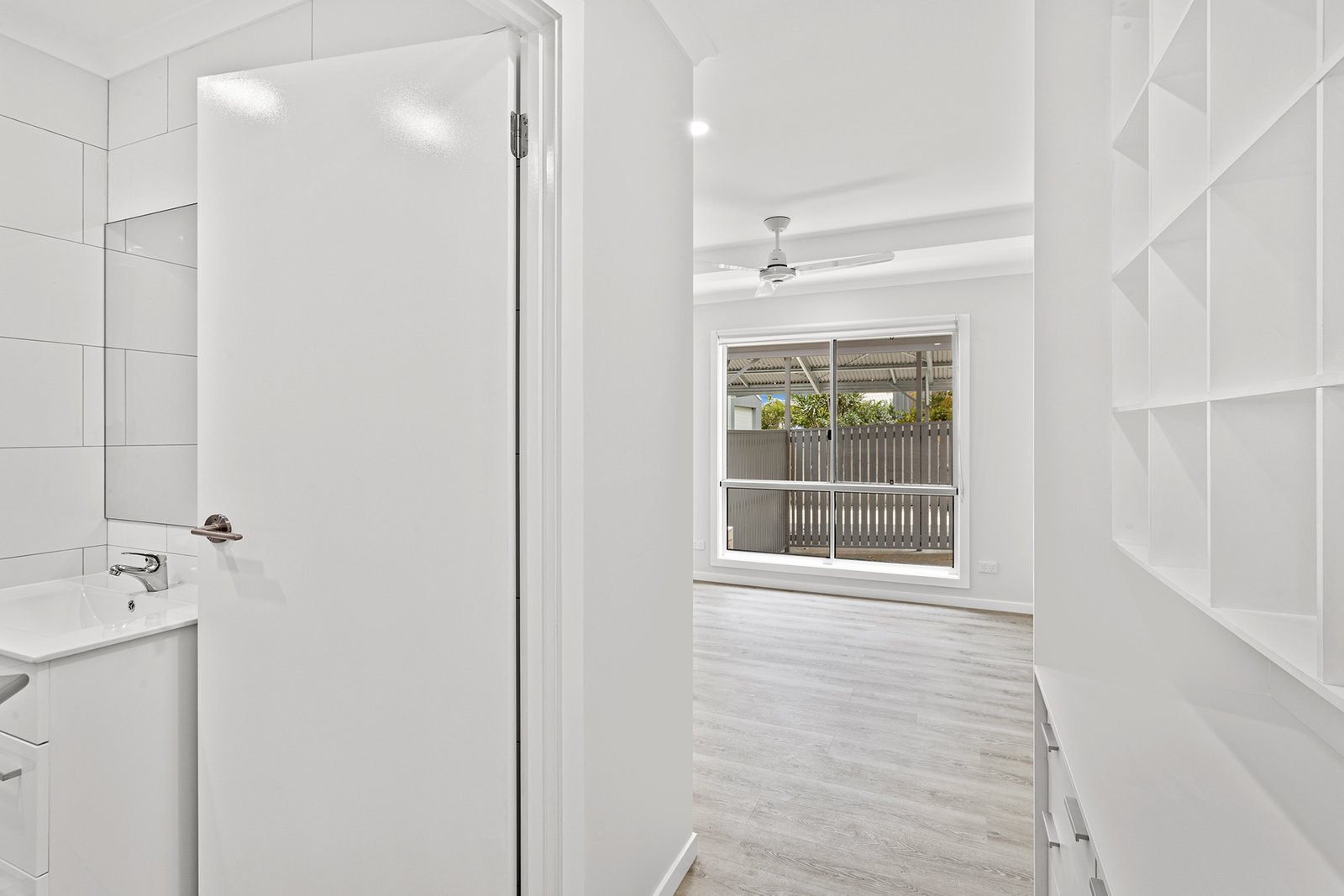 1/22 Wambiri Street CANNONVALE 5