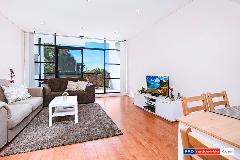 12/2 Willison Road CARLTON 2
