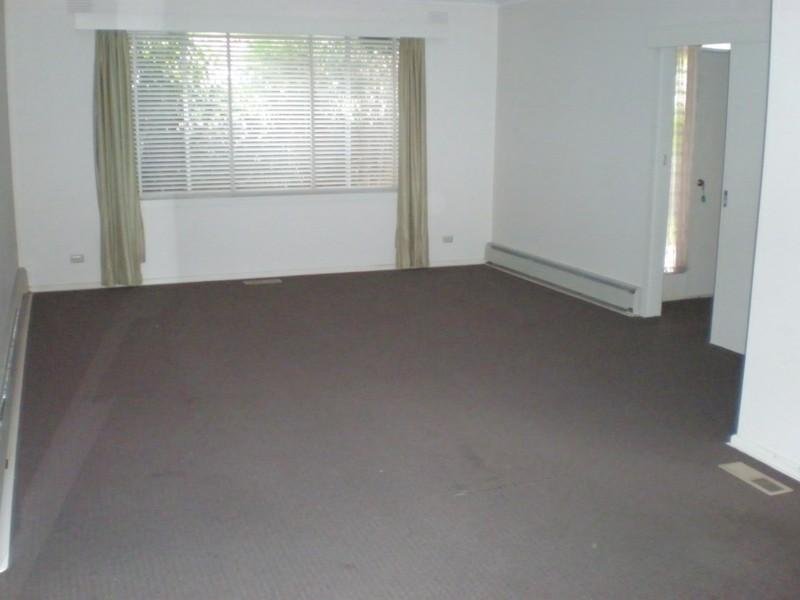 Gallery: 122 Wimbledon Avenue