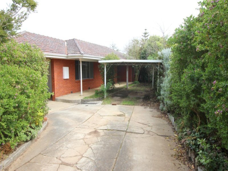 Gallery: 122 Wimbledon Avenue