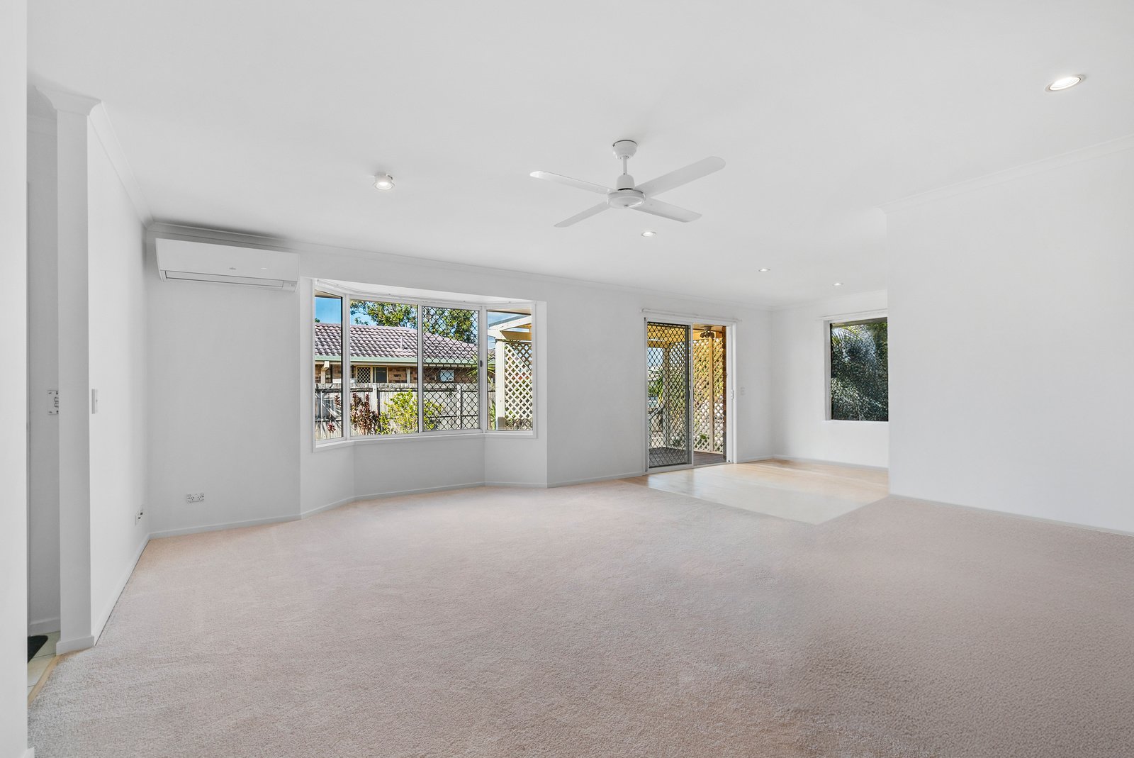 1/22 Woodlands Drive BANORA POINT 1